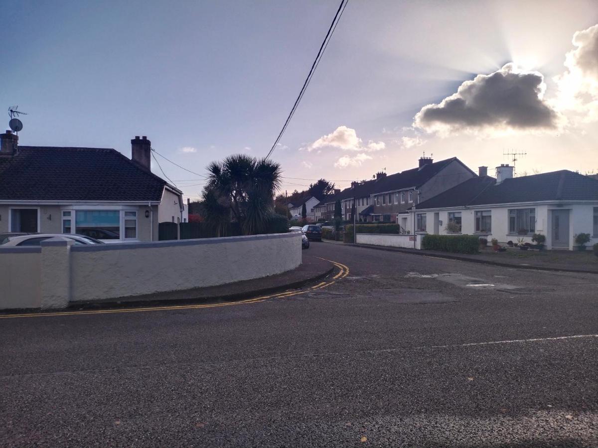 Crescent Apartments Homestay Cork Eksteriør bilde